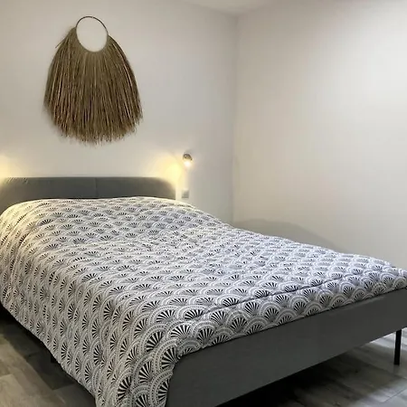 Holiday home Maison 2 Port De Plaisance Le Verdon-sur-Mer